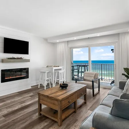 The Summit 808: Luxury Beachfront Condo with Incredible Views